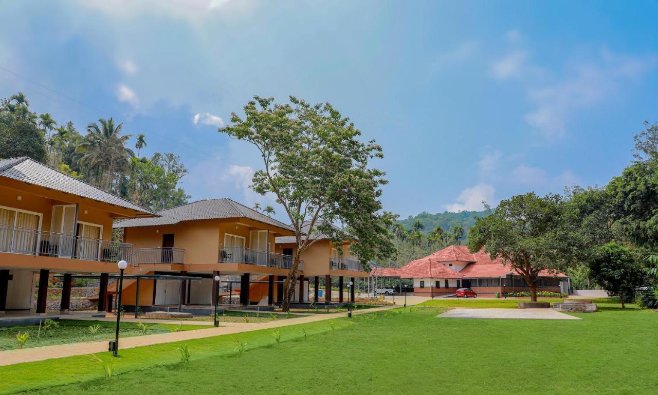 Hotel Sterling Vythiri Wayanad Extérieur photo
